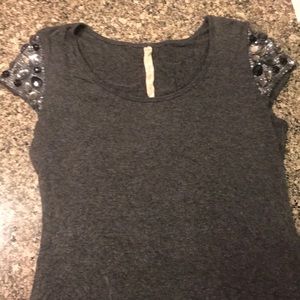 Bailey 44 gray top